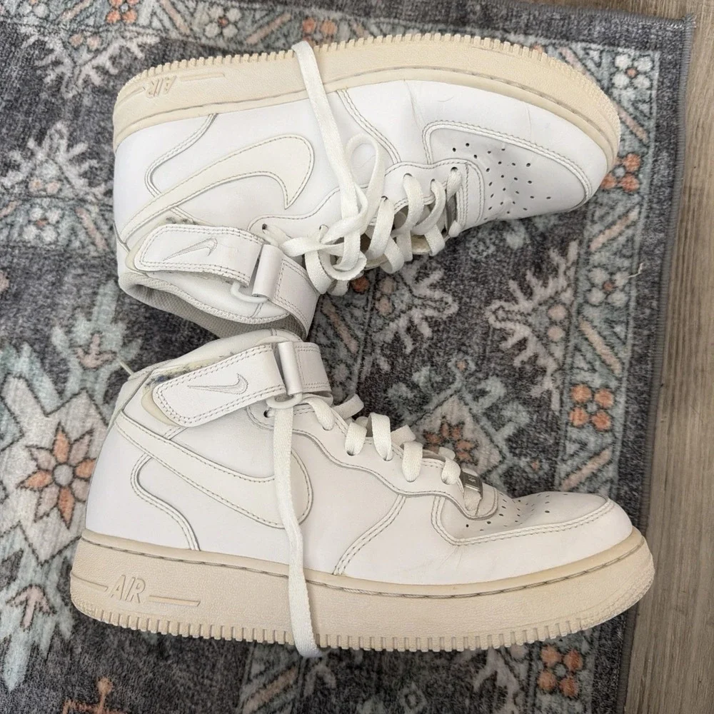 Nike Men's Air Force 1 '07 Mid White - Men's Size 7.5